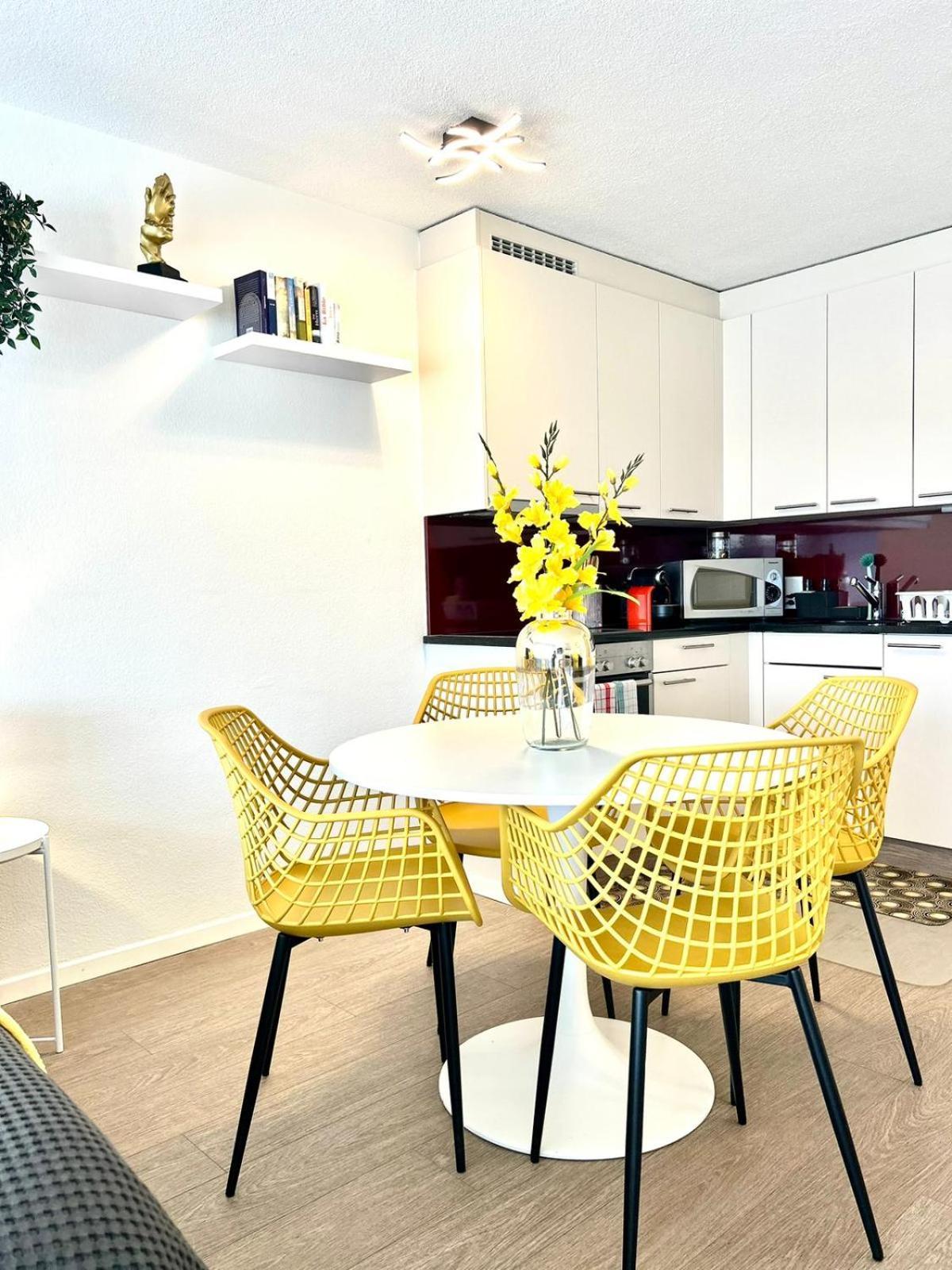 Апартаменты Little Penthouse **** Дитикон Экстерьер фото