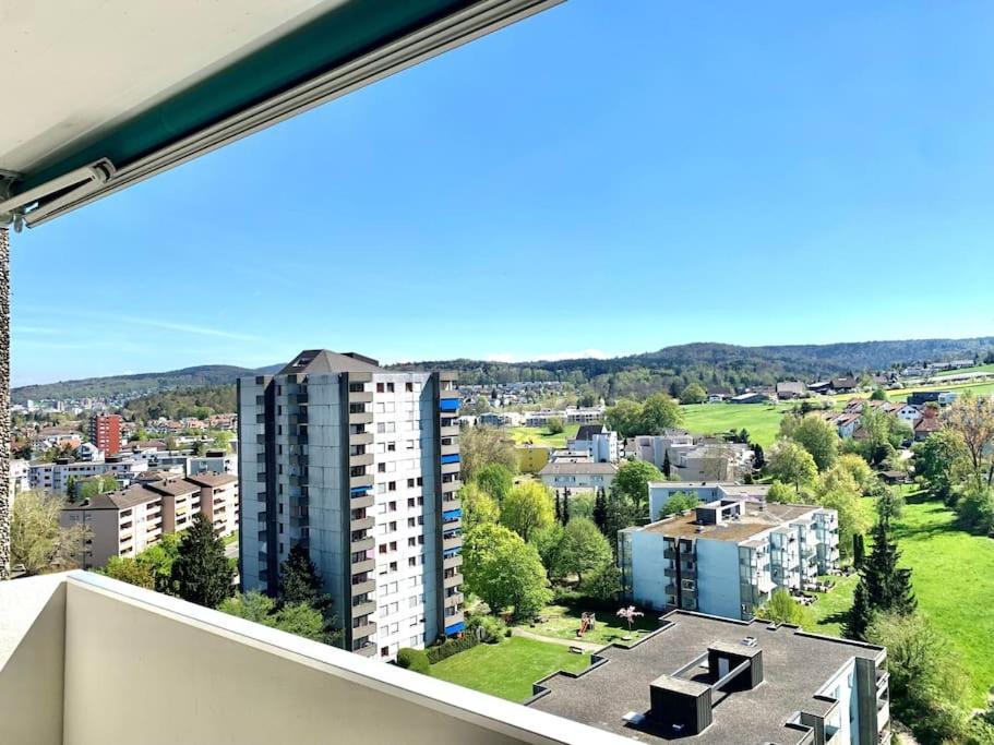 Апартаменты Little Penthouse **** Дитикон Экстерьер фото